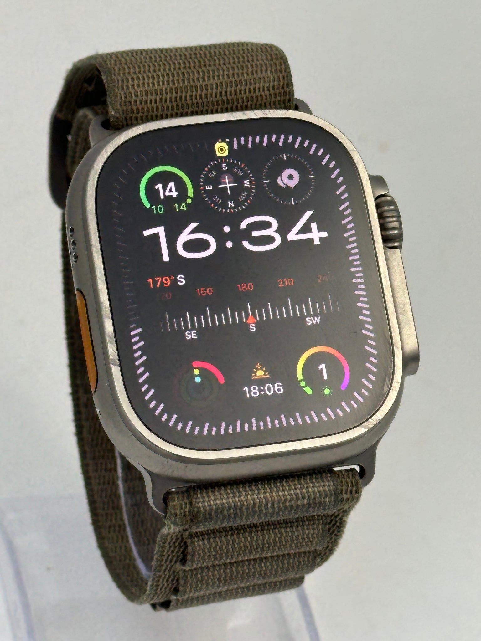 Apple Watch Ultra 1st Gen 49mm Titanium BH 97%