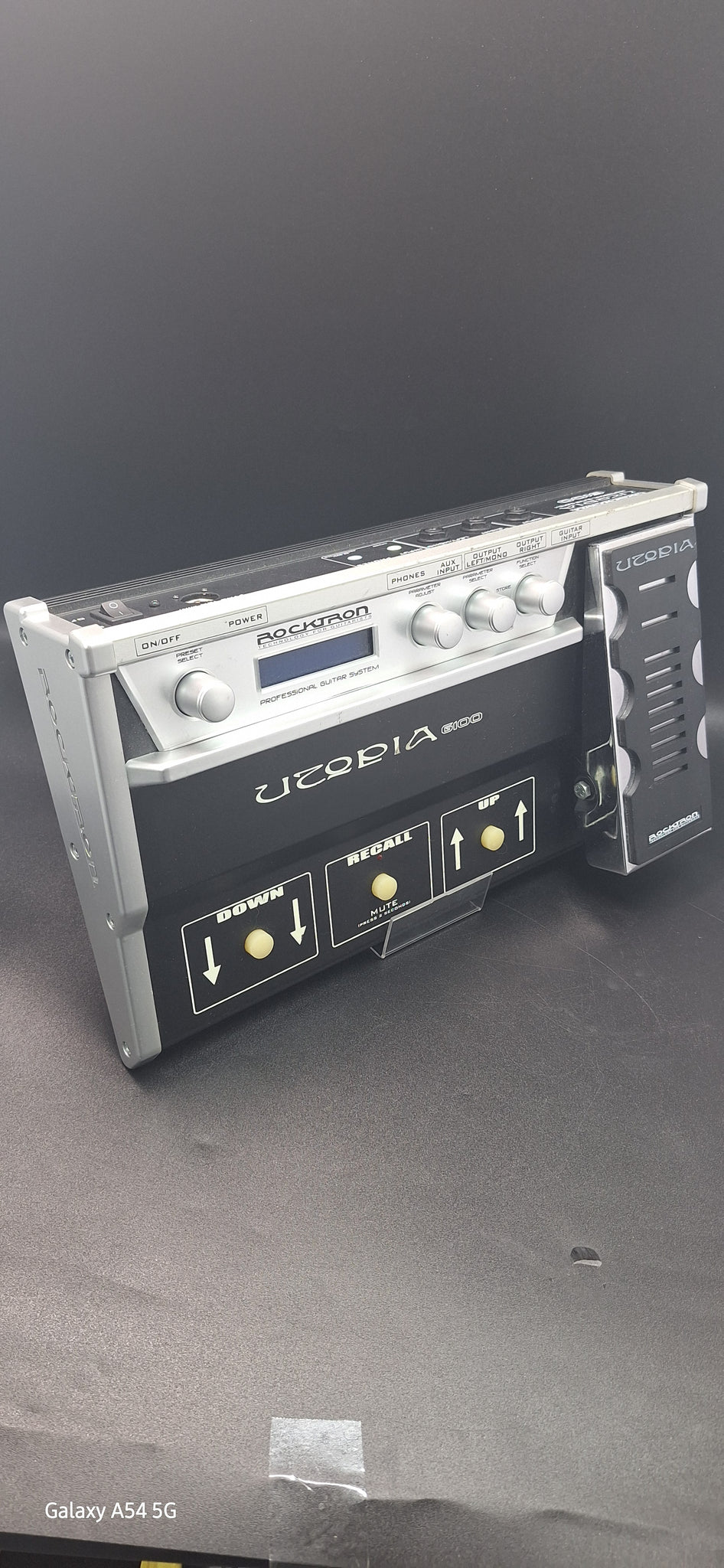 Rocktron Utopia 6100 Guitar Multi Effects Pedal unboxed