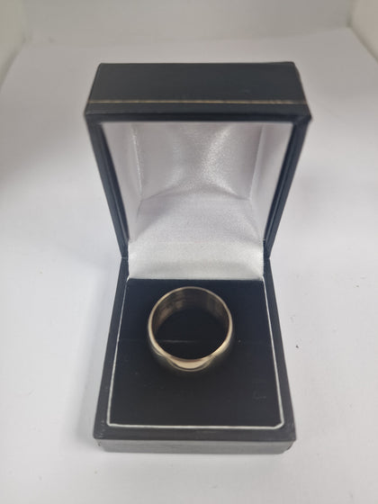 Gold Ring 9CT Size P 8.0G.