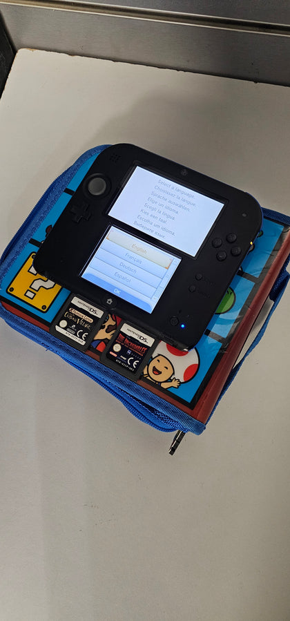 Nintendo 2DS, Case and Games - No Charger