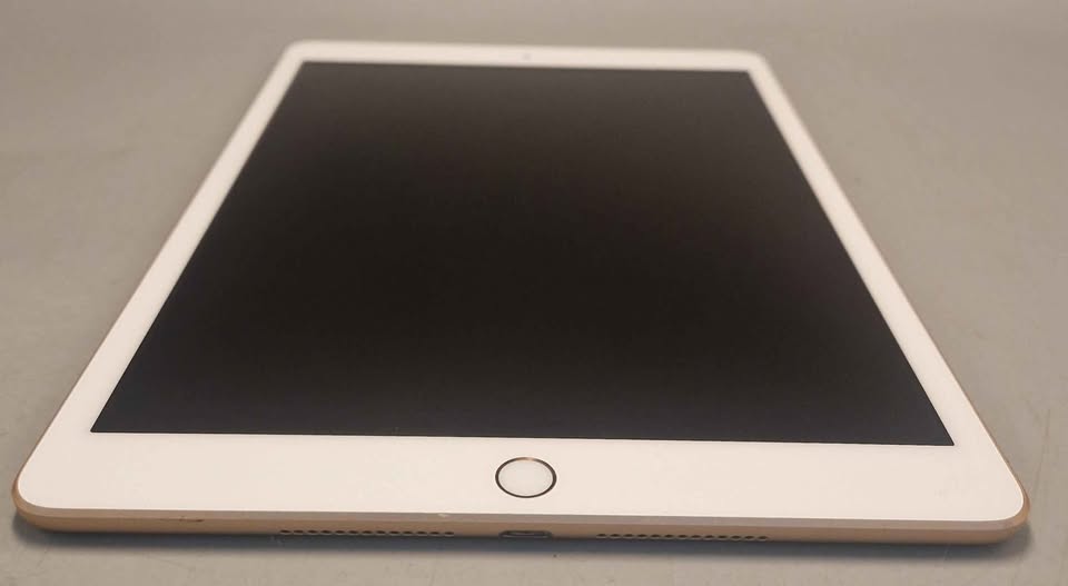 Apple iPad 8th Gen (A2270) 10.2" 32GB - Gold, WiFi 87% battery health
