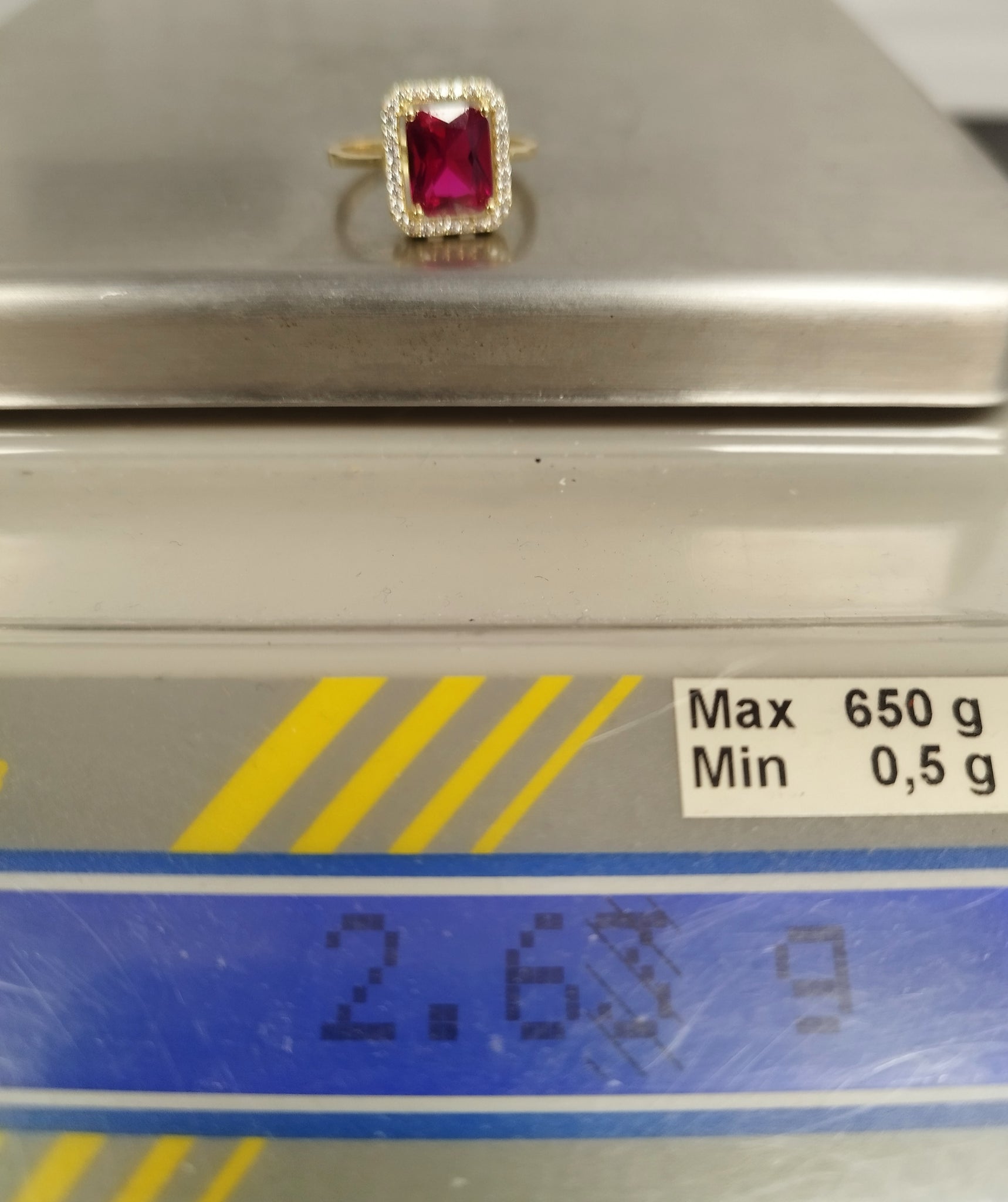 14ct Yellow Gold Red Stone Ring  - Size o