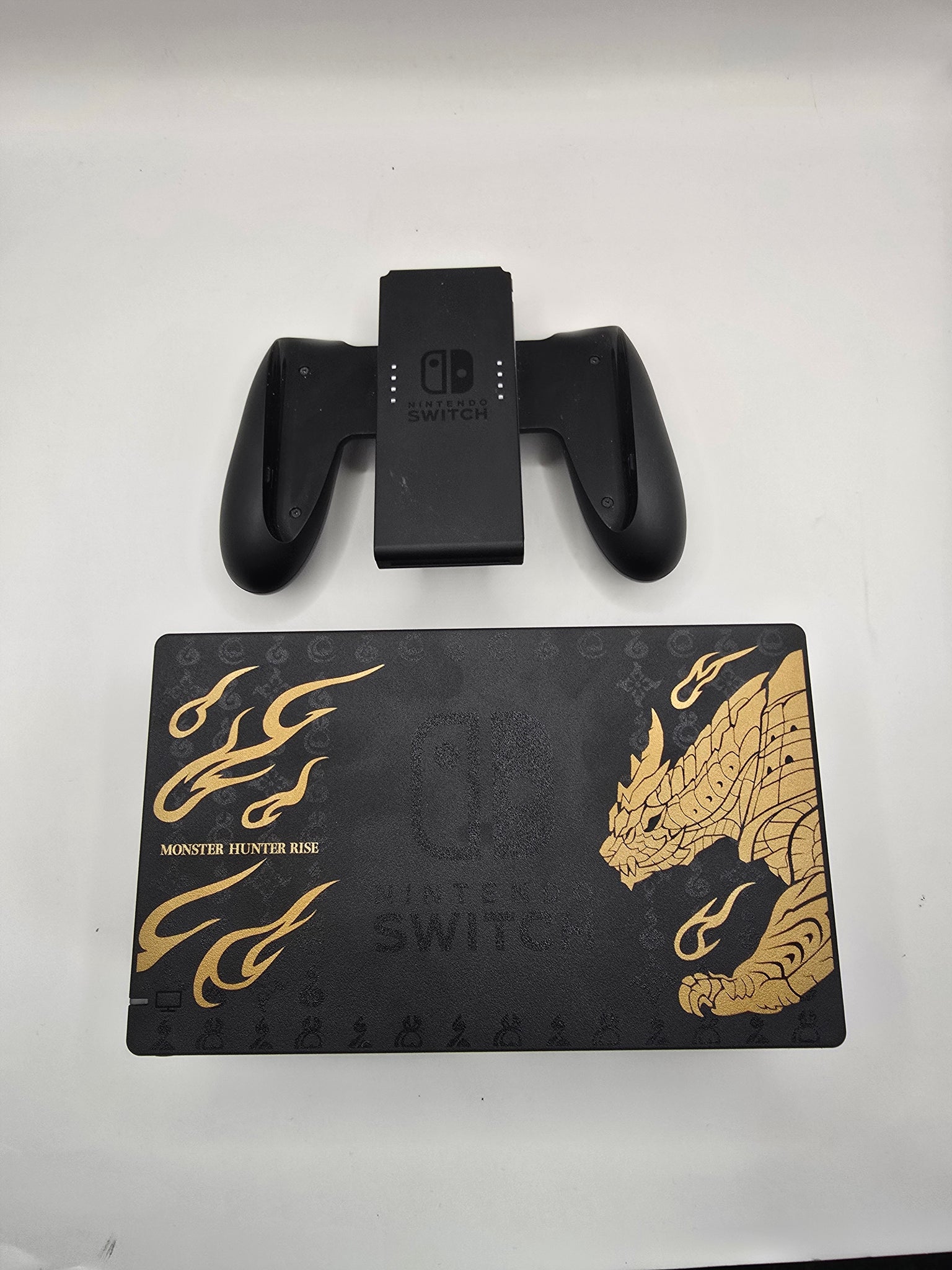 Nintendo switch monster hunter rise edition boxed