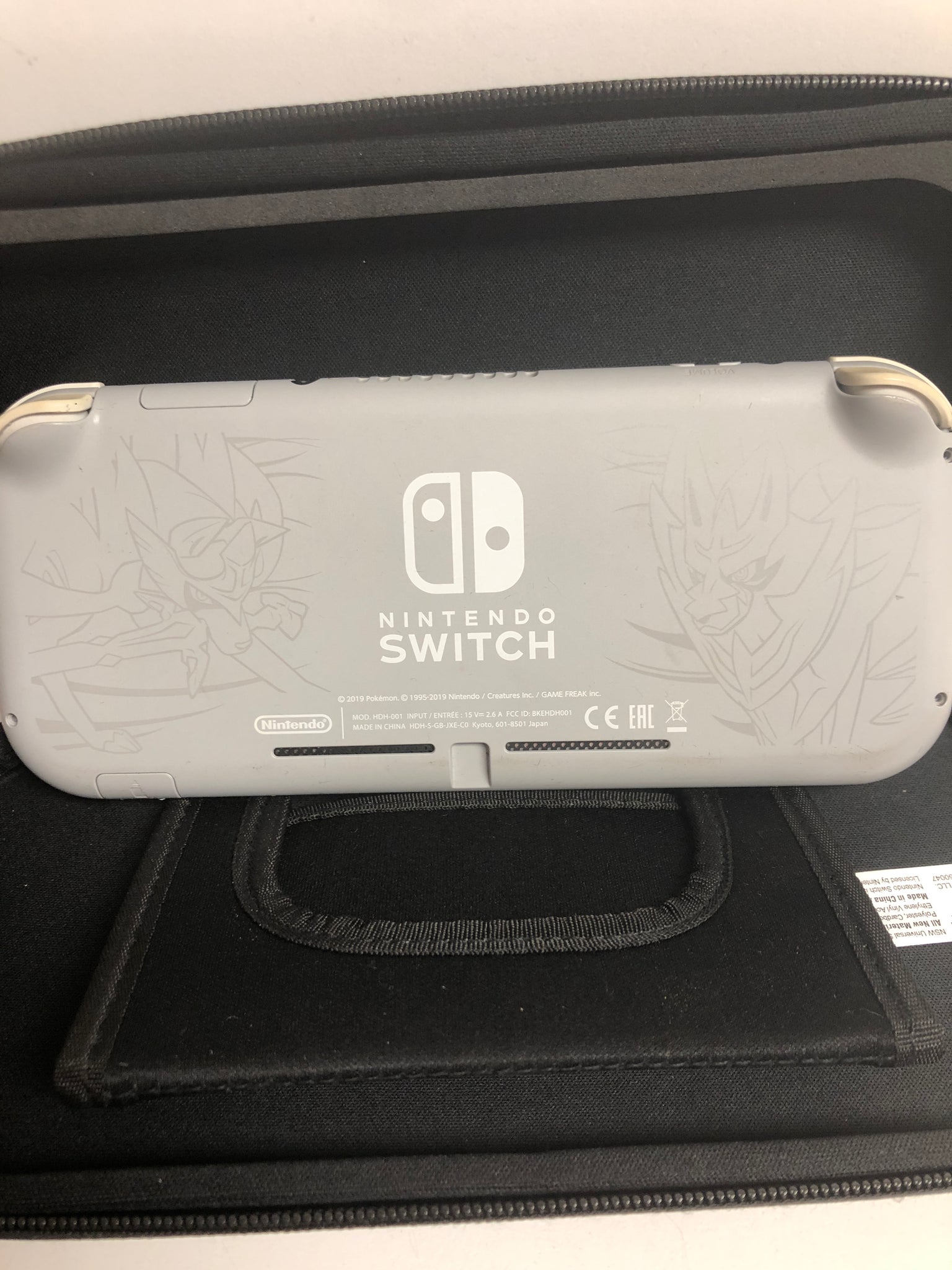 Nintendo Switch Lite pokemon eddition