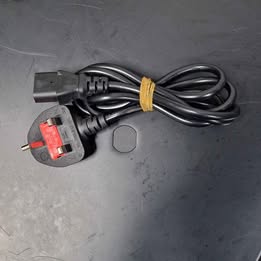 Yamaha DXR15 SPEAKER COLLECTION ONLY