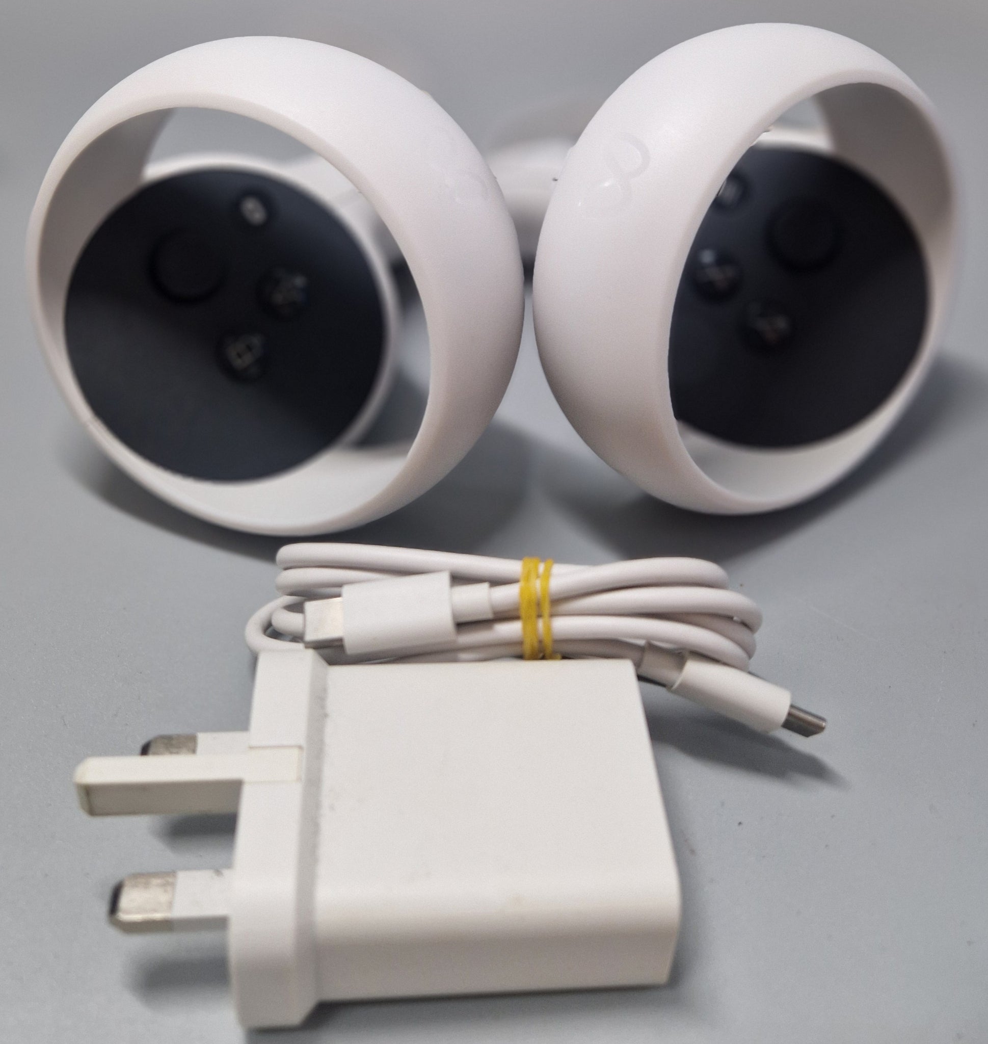 Meta/Oculus Quest 2 VR Headset (With Controllers) - 128GB