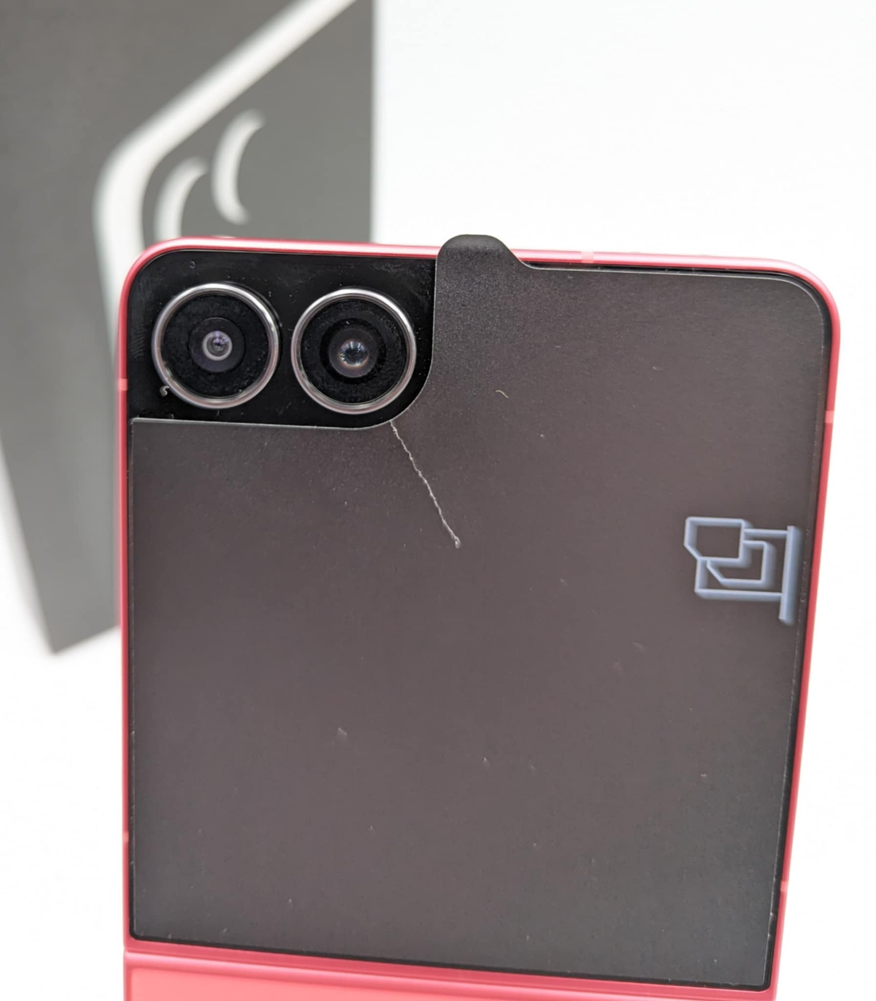 Samsung Galaxy Z Flip7 (SM-F766B) 256GB Coralred, Unlocked A *SEE DISCRIPTION*