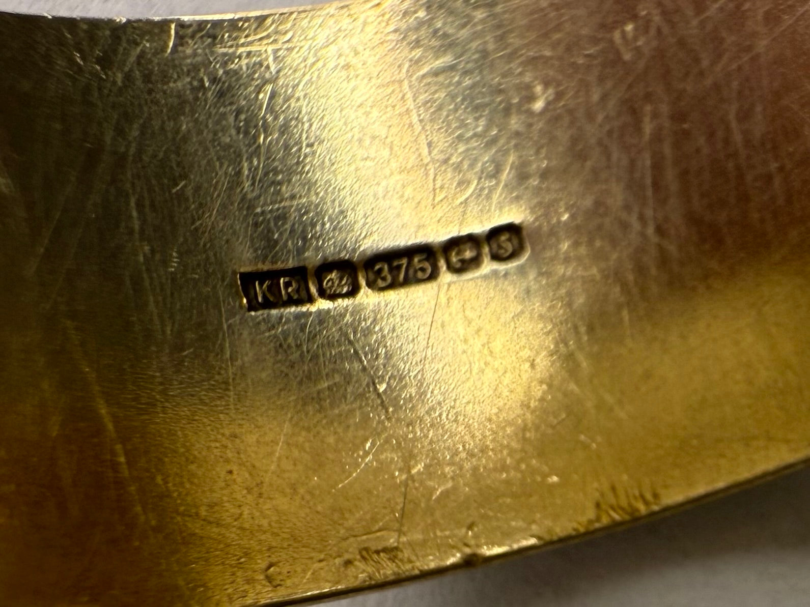 9ct Gold Wedding Band Size S