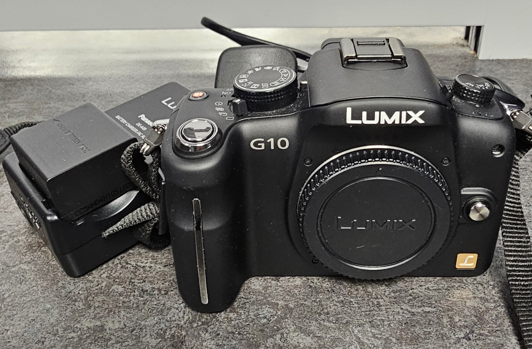 Panasonic Lumix DMC-G10 Mirrorless digital Camera Body Only