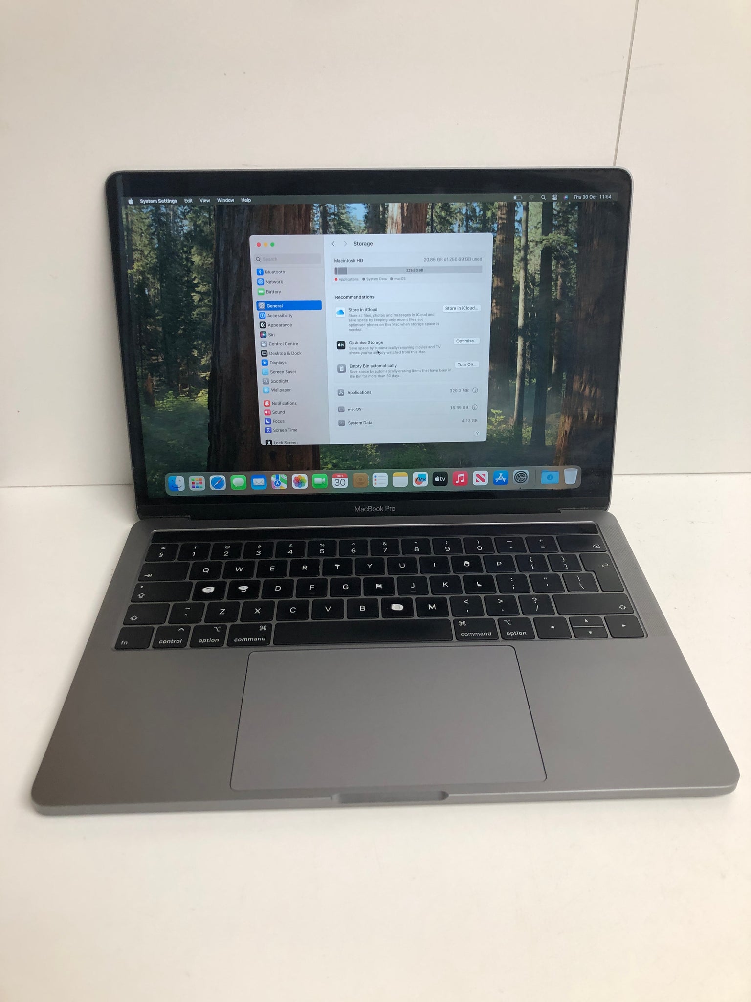 apple MacBook Pro 13" 2019  Space Gray