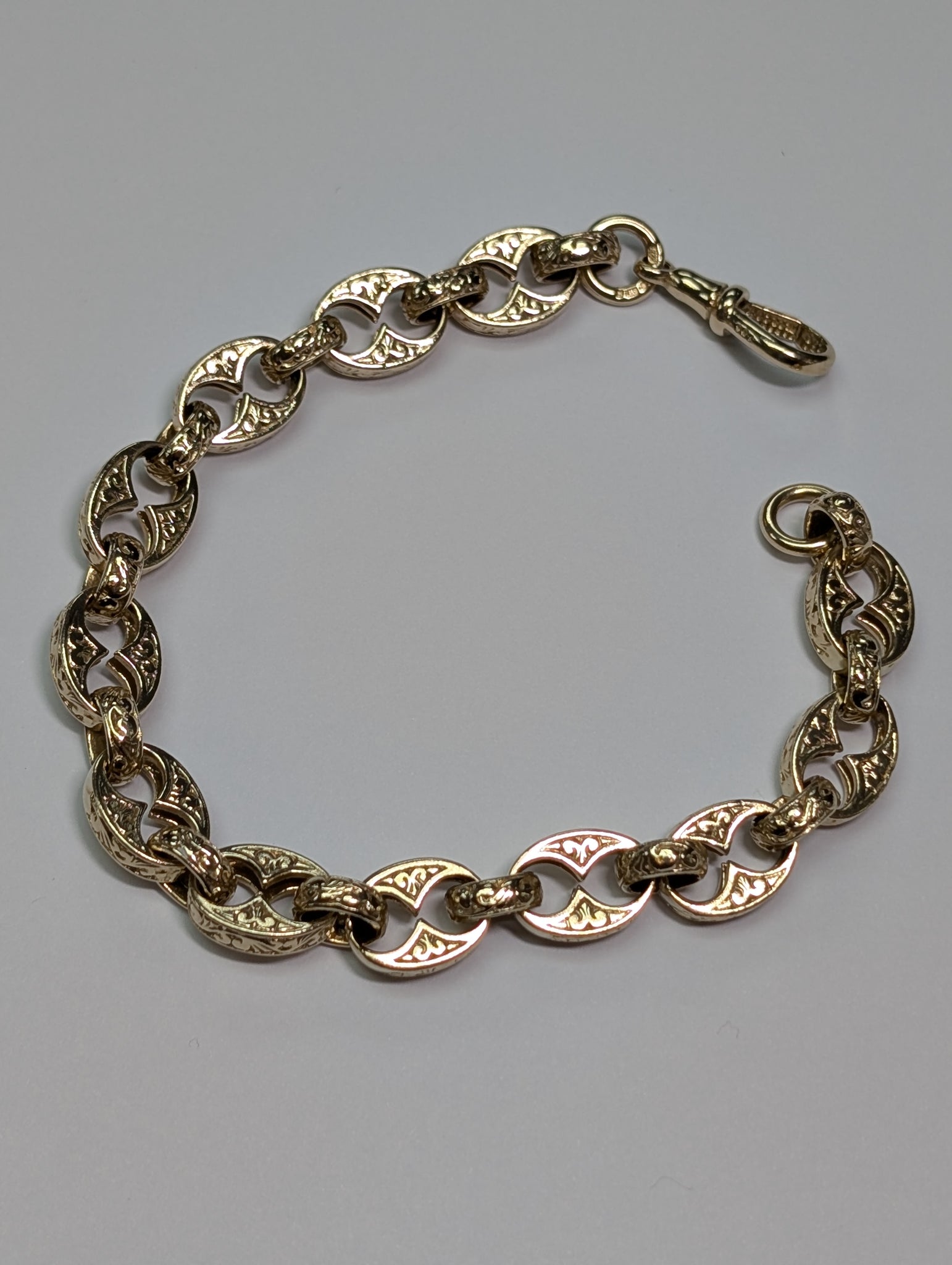 9ct Gold Ornate Mariner Style Bracelet