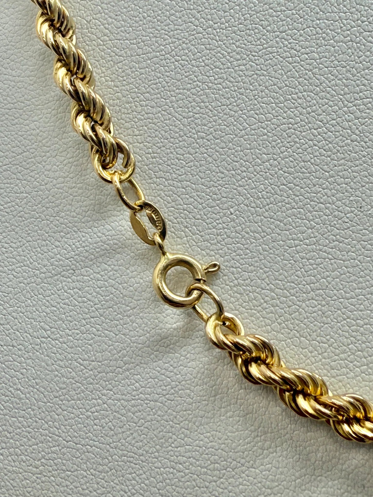 9ct gold rope chain 18"