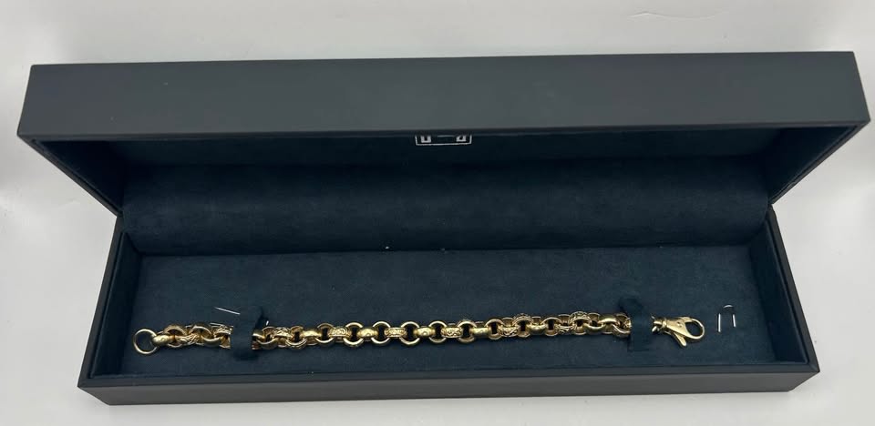 9K 375 HALLMARKED YELLOW GOLD, ENGRAVED BELCHER BRACELET, 9” 34.4G
