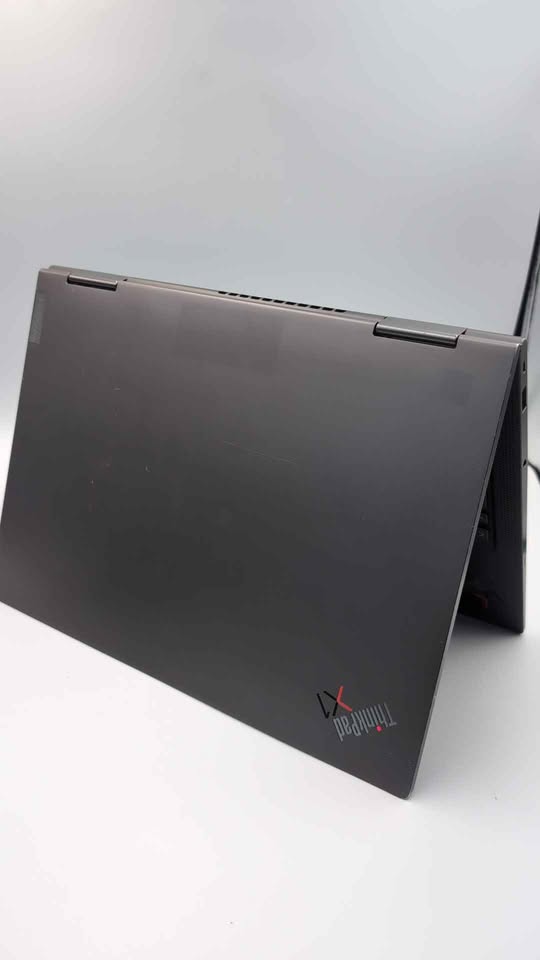 Lenovo X1 Yoga Gen 6 Netbook - Intel i7-1185G7 - 32GB Ram - 512GB SSD - 14" Touchscreen - Windows11