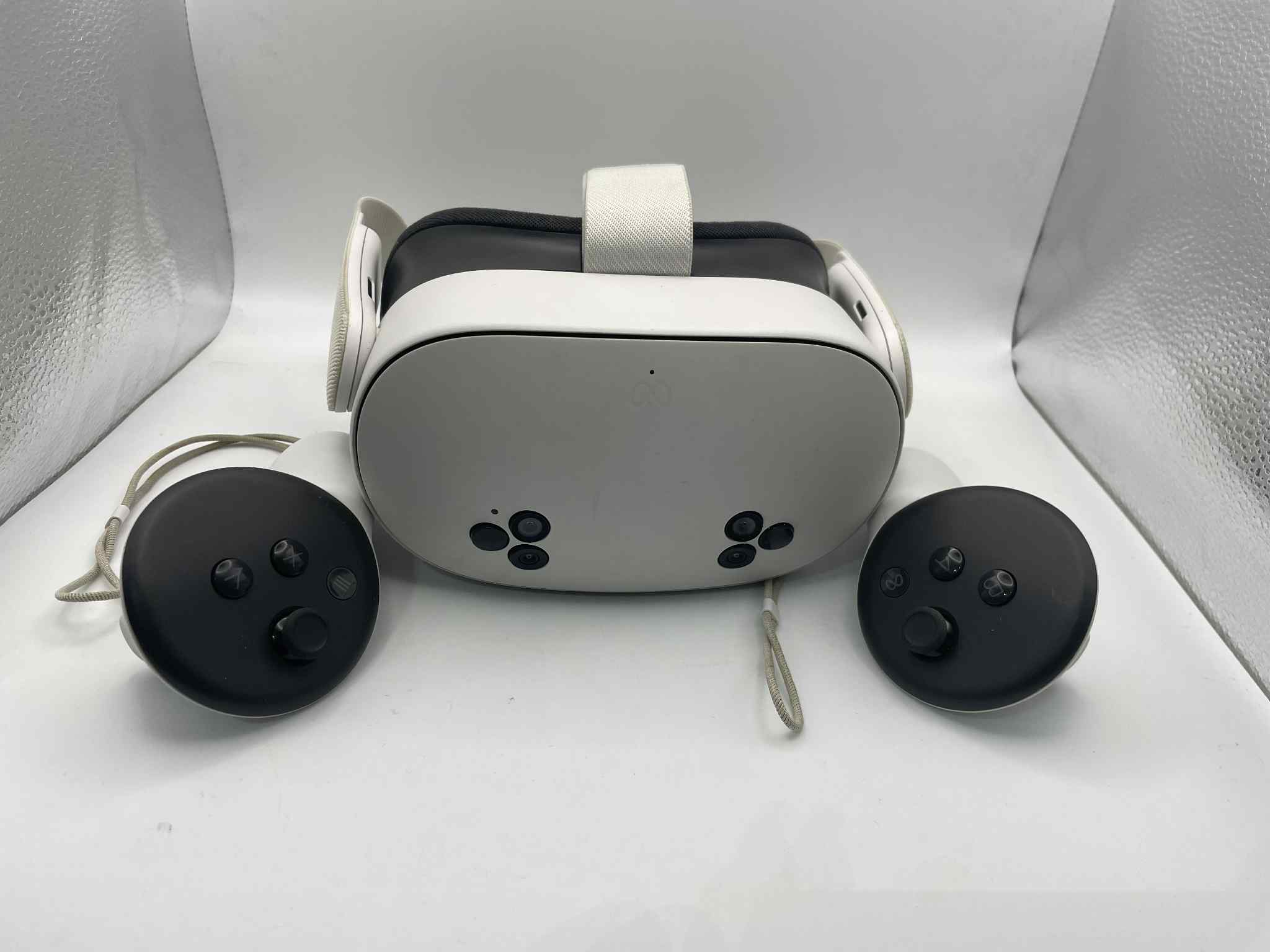 Meta quest 3 128gb + Headstrap with power bank