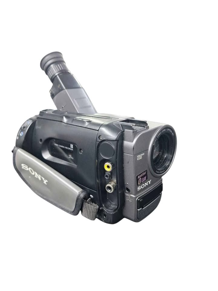 DX Sony CCD-TRV35E Video8 Tape Digital Video Camera Handycam - Unboxed