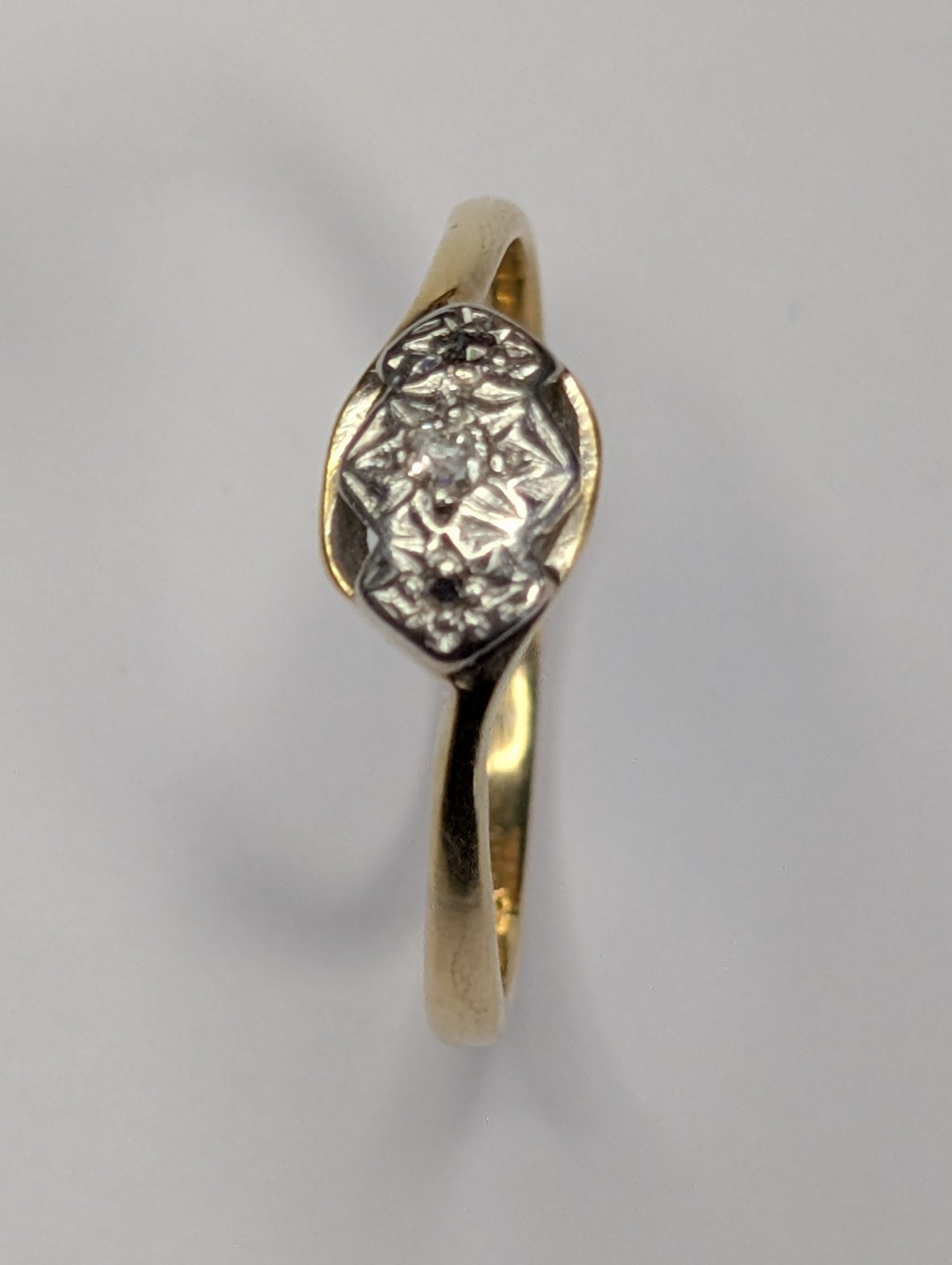 18ct gold diamond ring size o