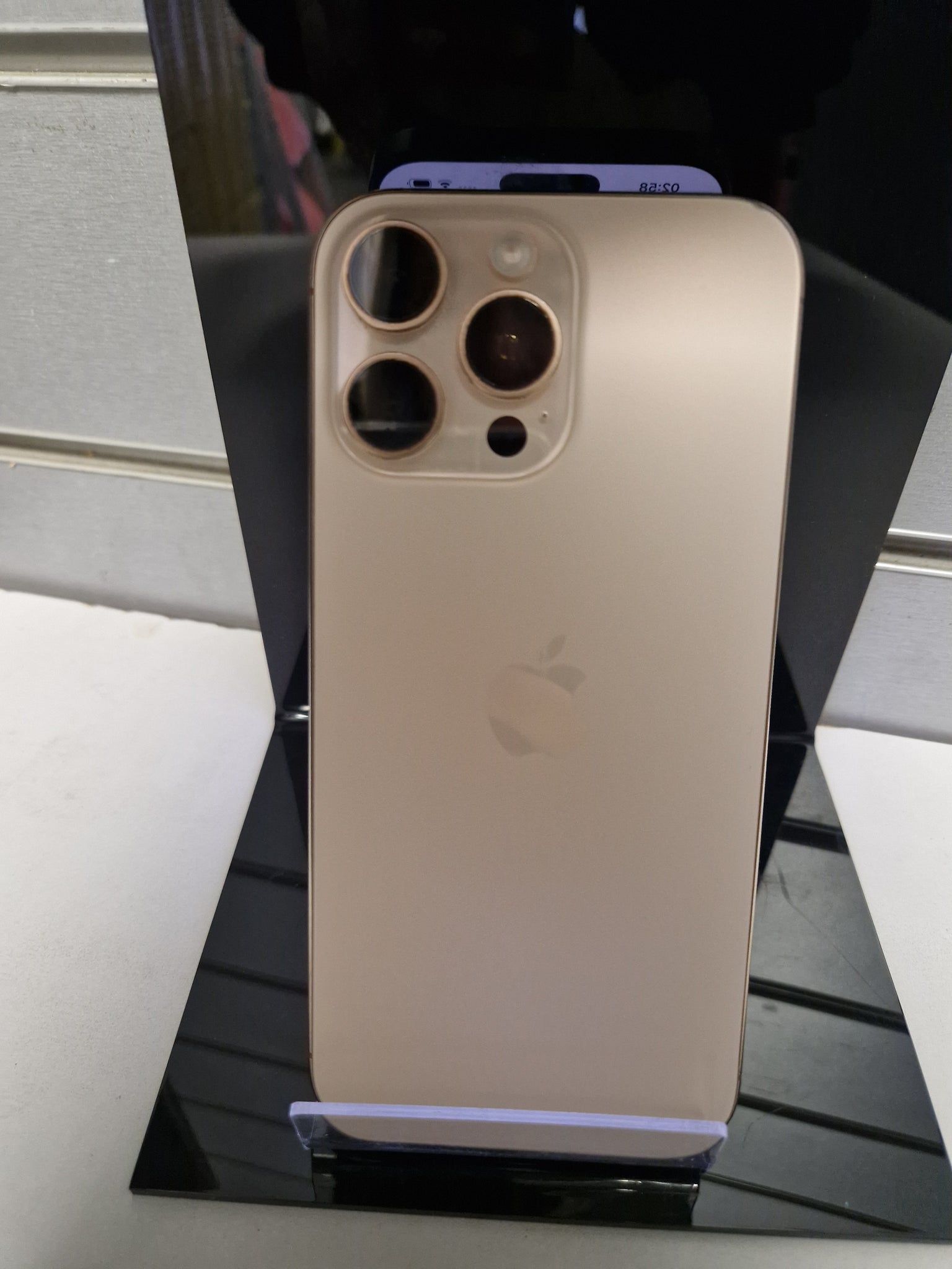 Apple iPhone 16 Pro Max