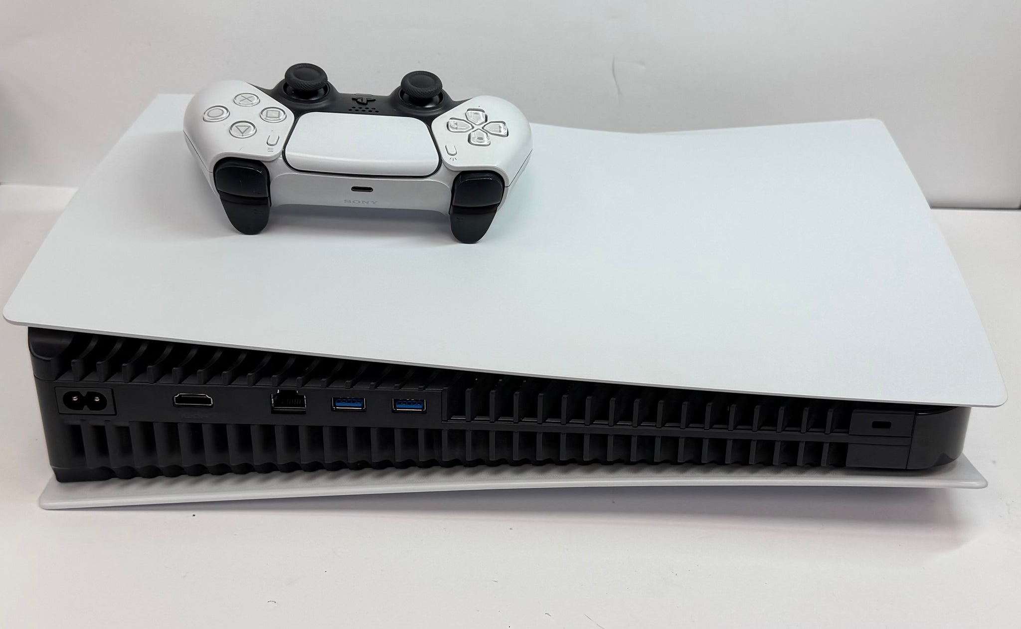 Playstation 5 disc edition 825gb unboxed