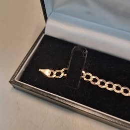 Gold Bracelet 375 9ct 5.6g 8'' in Length
