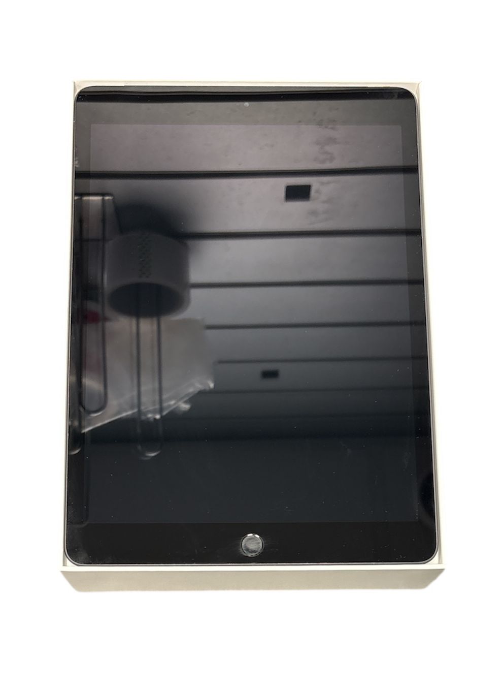 Apple iPad 8th Gen 2020 grey