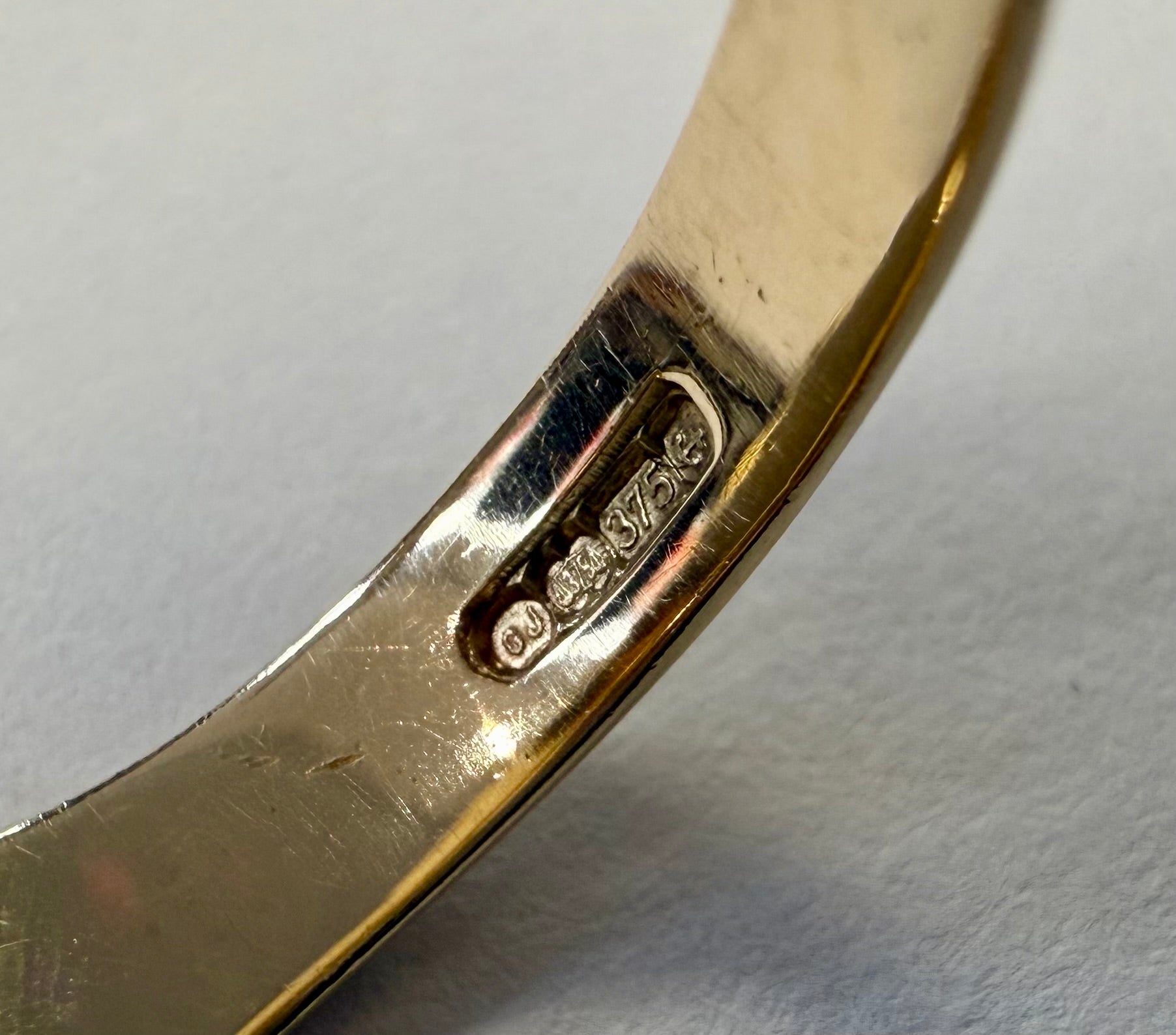 9ct Gold Signet Ring Size T