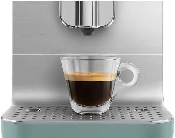 Smeg BCC13 Superautomatic Coffee Maker (WHITE)