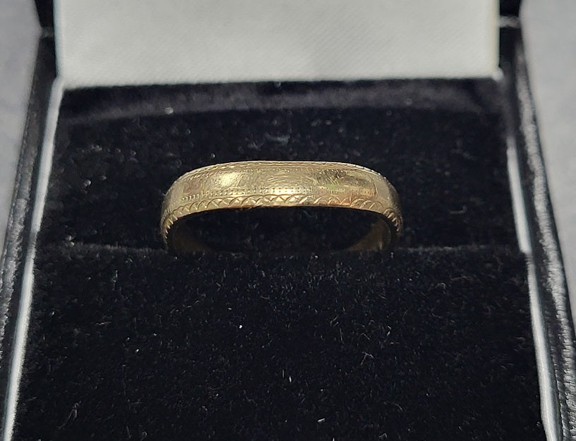 9CT - Yellow Gold Wishbone Band Ring - 2.47g - Size M