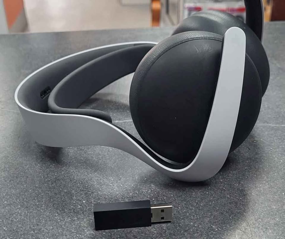 Sony Pulse Elite Headset With Dongle