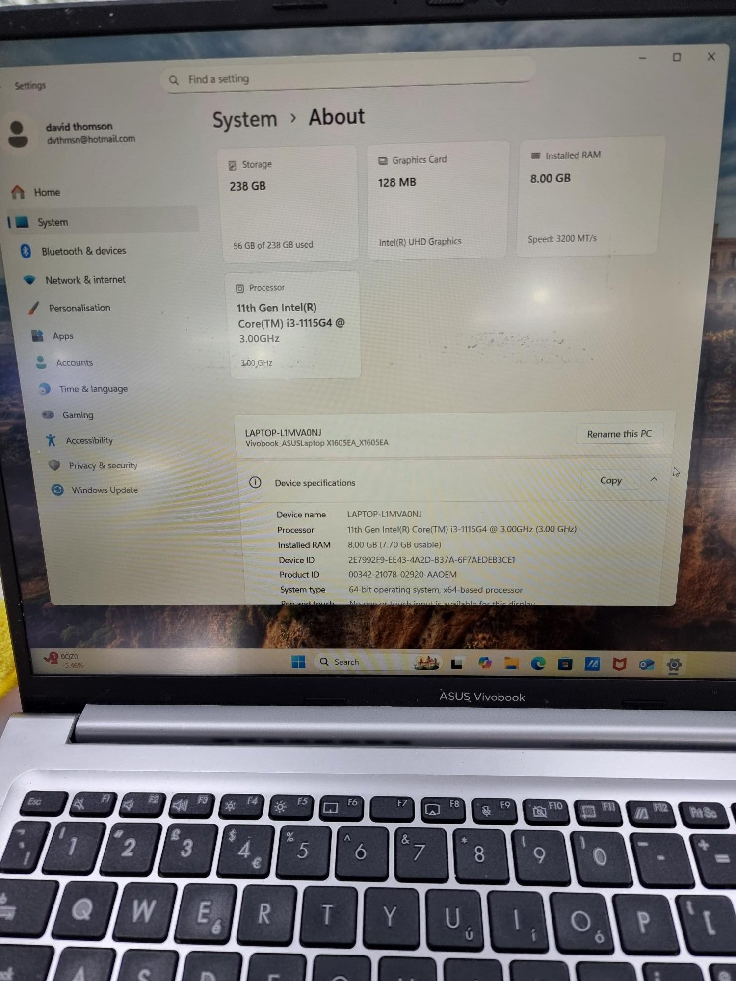 Asus Vivobook X1605/i3-1315U/ 8GB RAM/256GB SSD/16"/W11