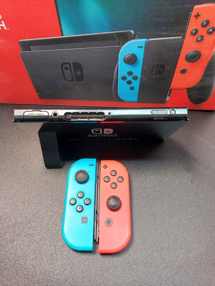 Nintendo Switch Home Gaming Console - 32GB SSD - Neon Joycons - Boxed (Right Joycon Loose)