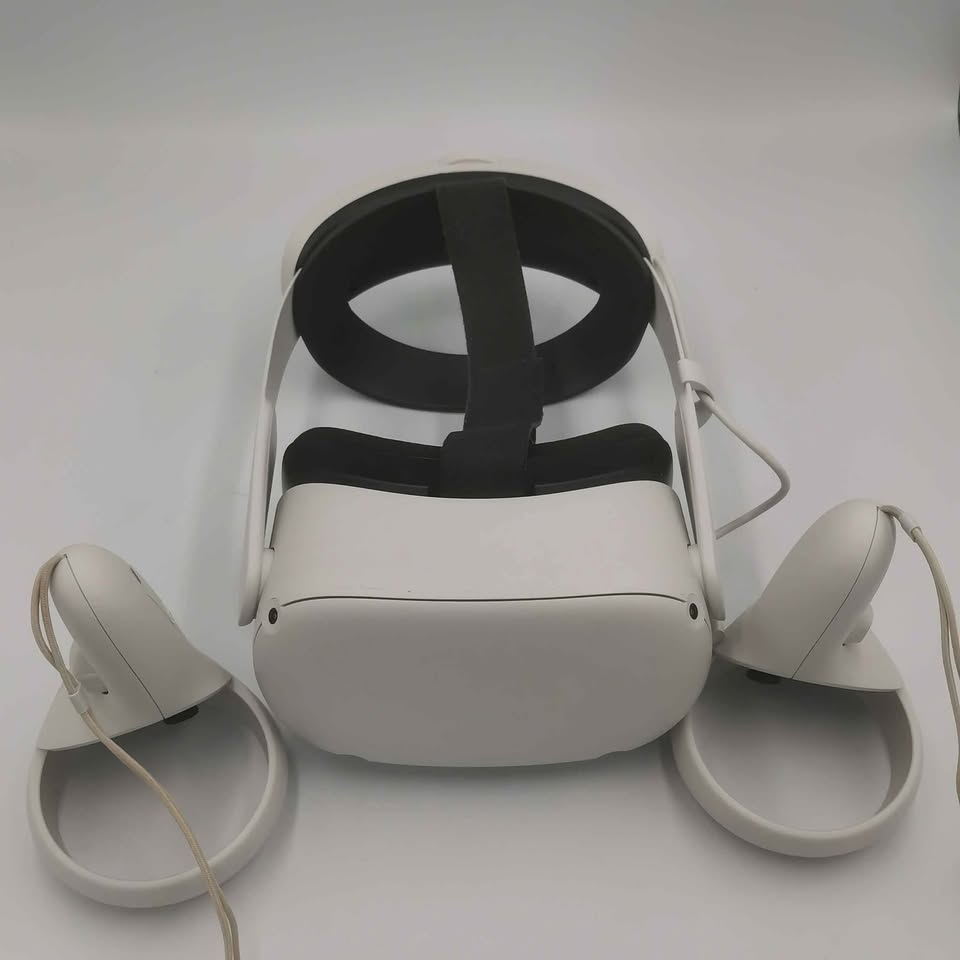 Meta/Oculus Quest 2 VR Headset (With Controllers) - 256GB, With Rechargable Headstrap