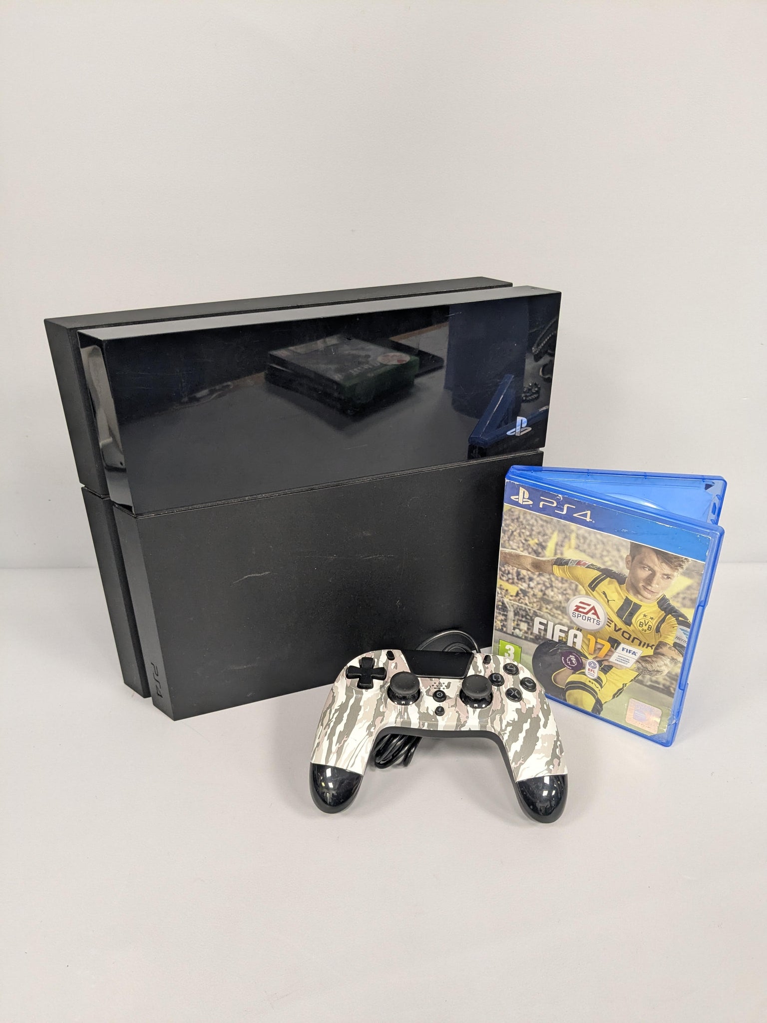 Playstation 4 500GB FIFA 17 Console Package