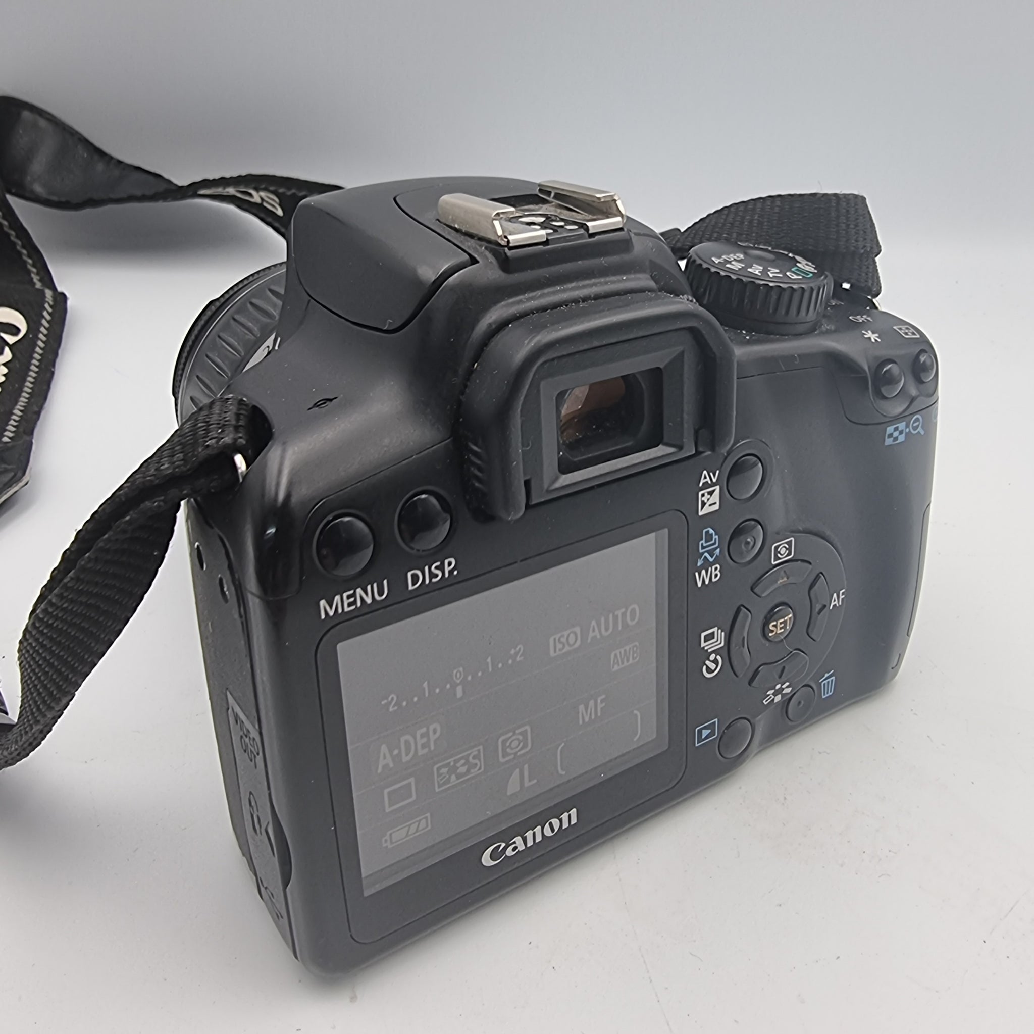 Canon Eos 1000D Digital Camera SLR 10.1mp with 2x batteries and charger. With efs 18-55mm lens (no lens cap)