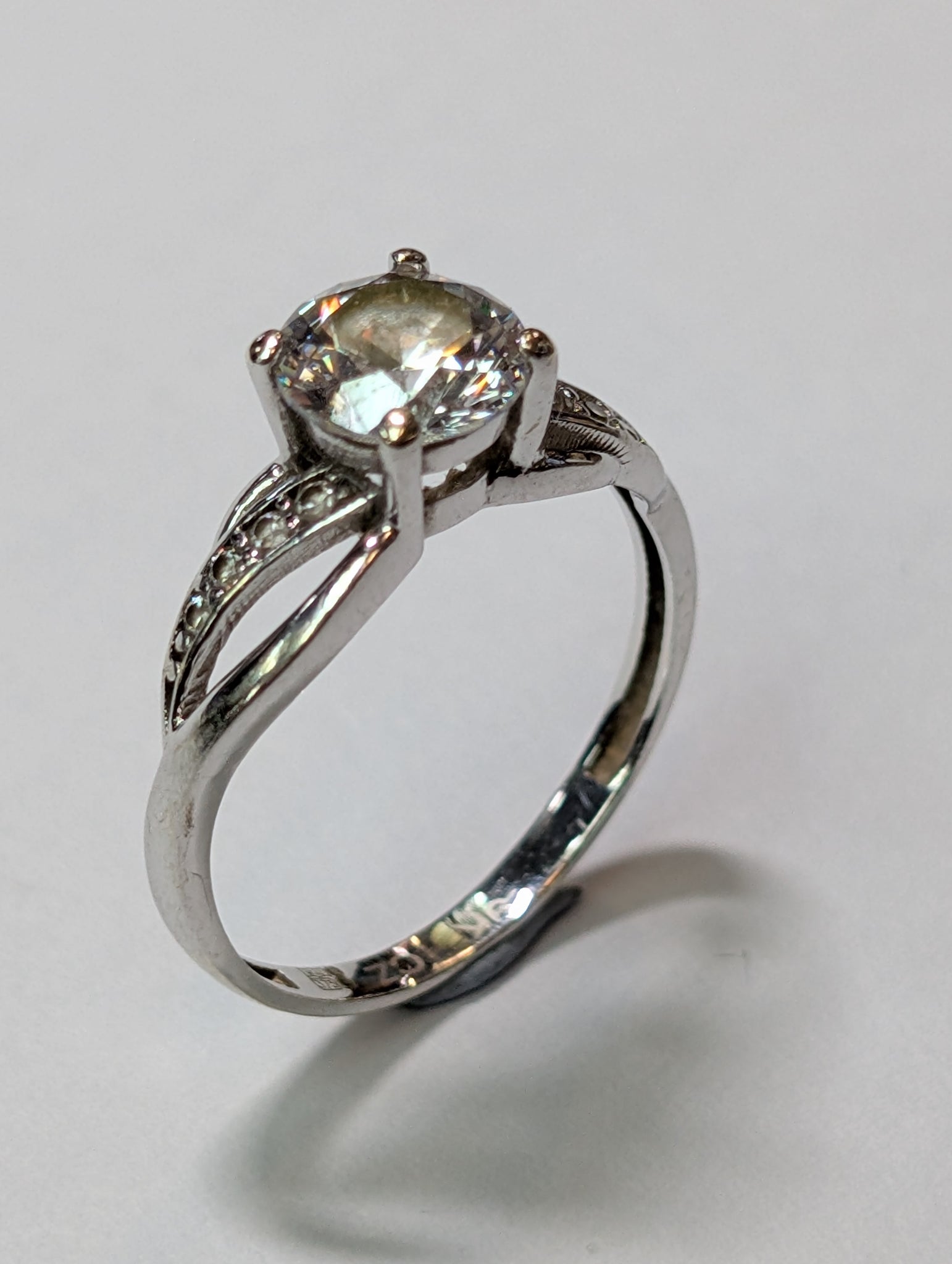 9CT White Gold CZ Ring - Size K 1/2