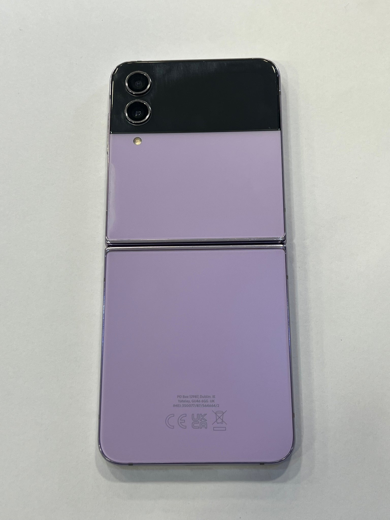 Samsung Galaxy Z Flip4 - 128GB - Purple