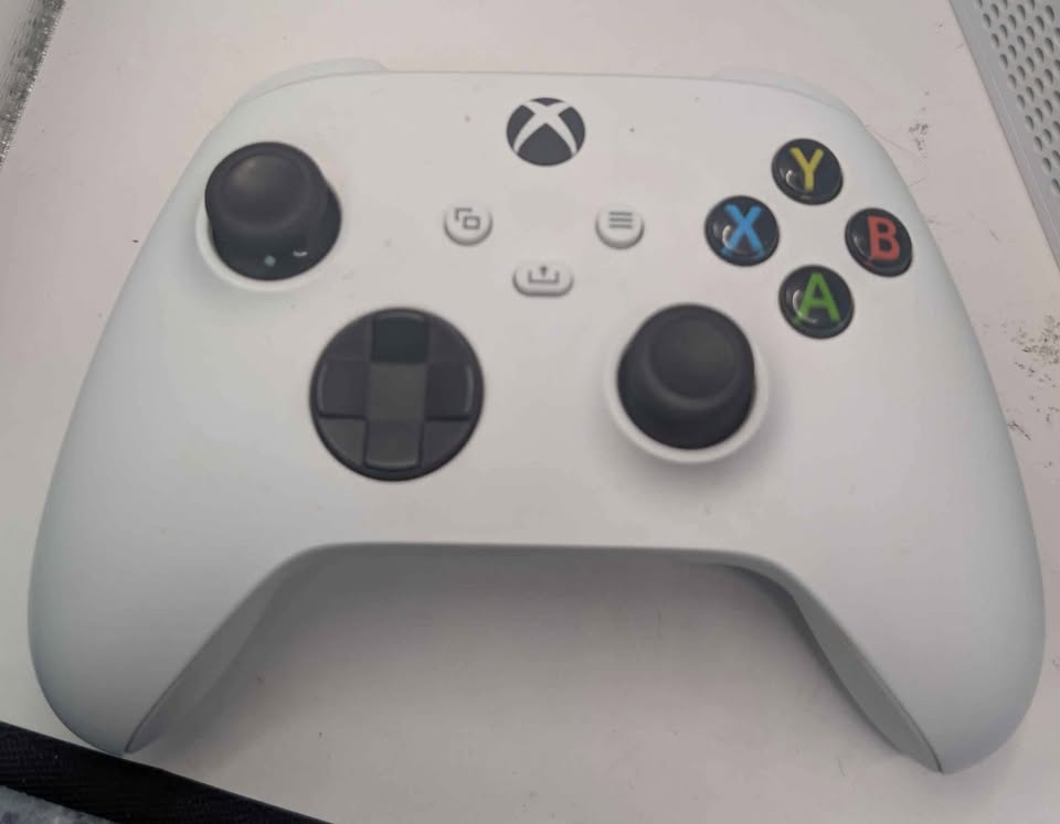 Xbox Series S 512GB Console - White - Boxed With White Controller & Wires
