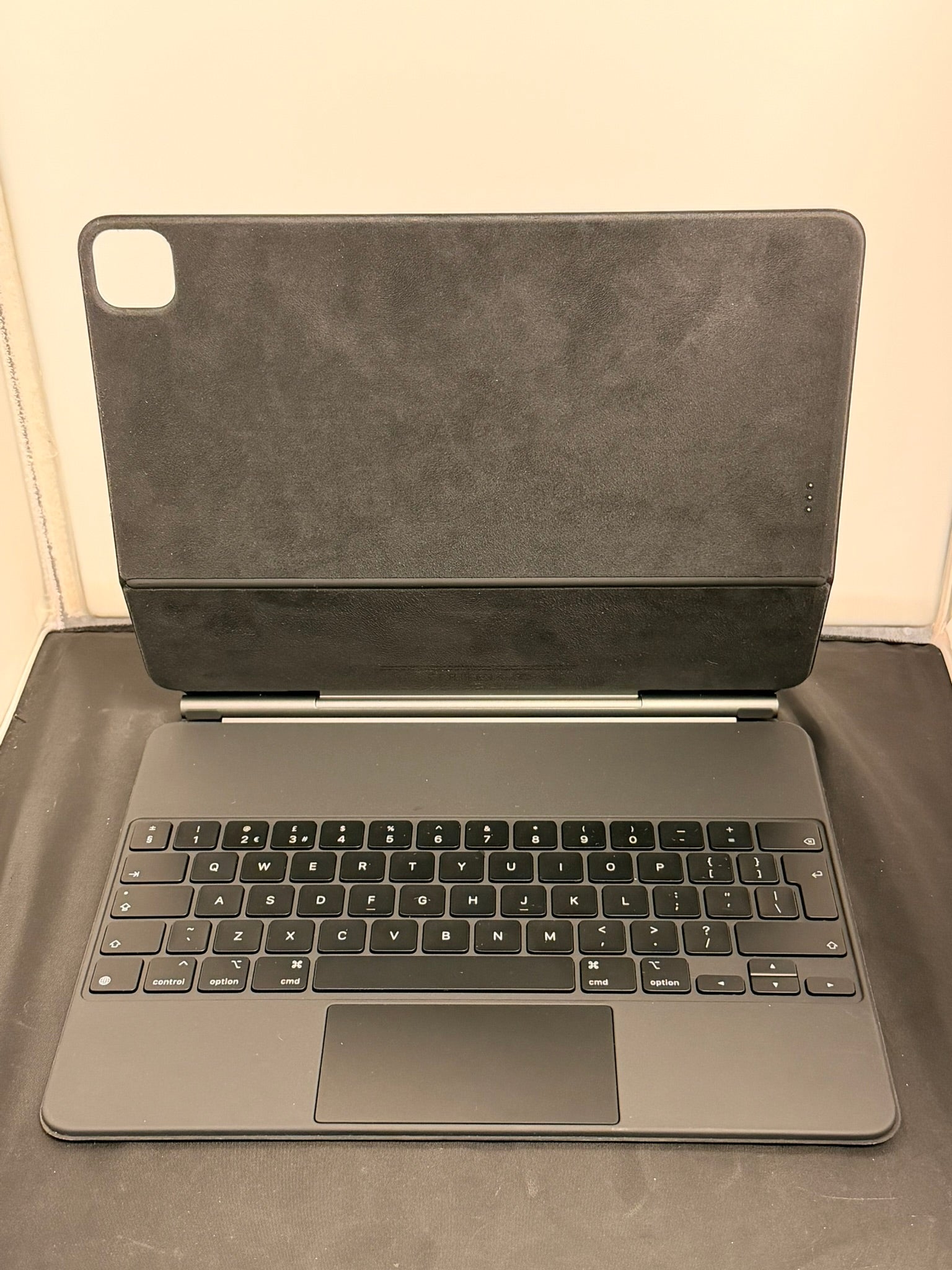 Apple magic keyboard a2480