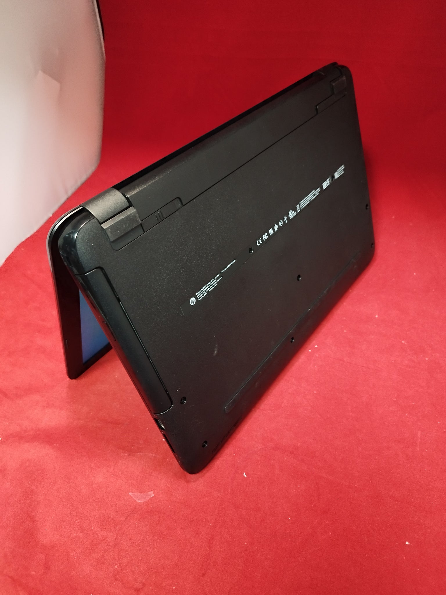 HP 15-ay013na 15.6 Intel Pentium N3710 1.6GHz 4GB 1TB Windows 10 Laptop