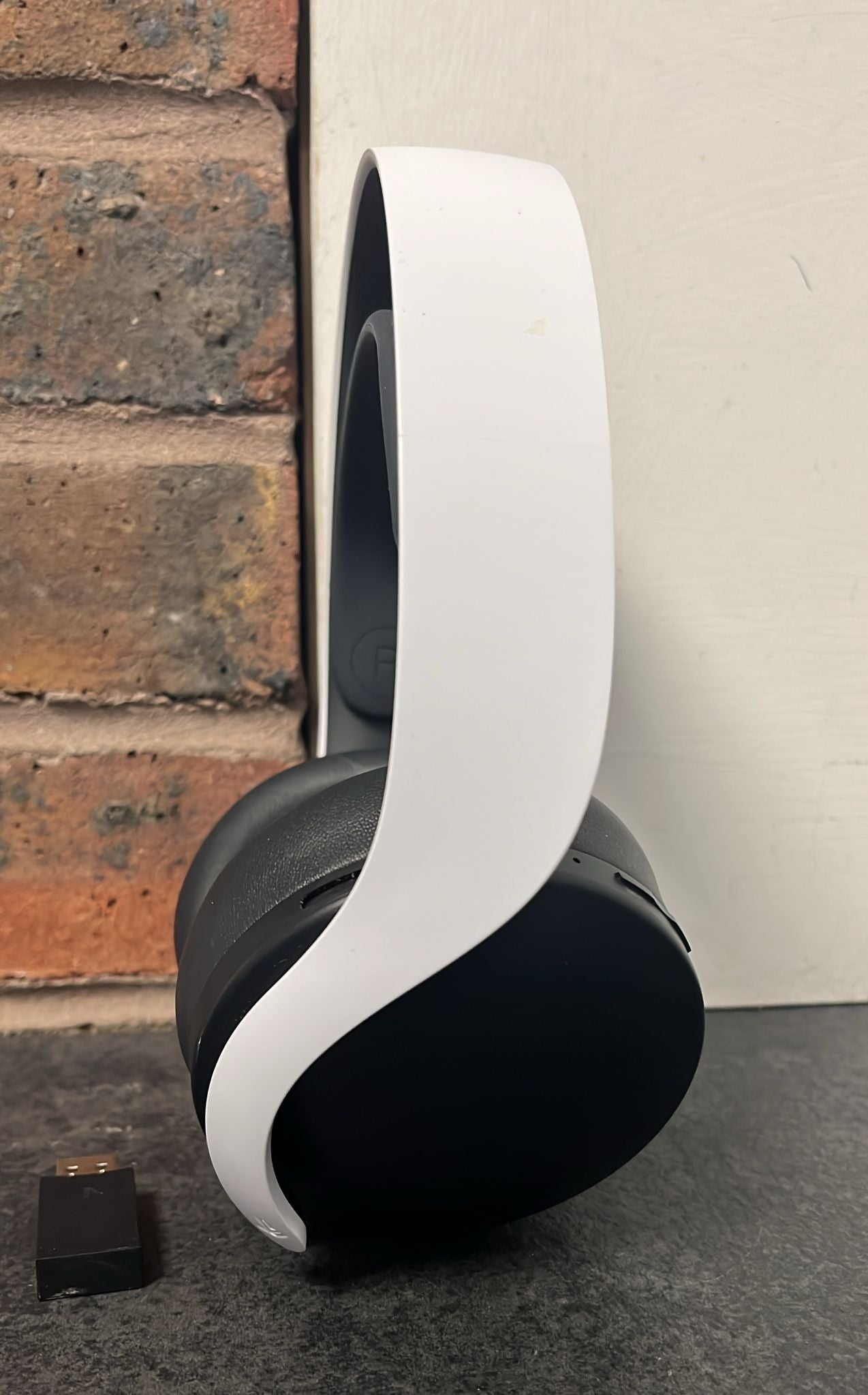 Sony PULSE 3D Wireless Headset - White