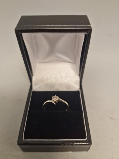 White Gold Ladies Ring 375 9ct 1.6G Size L