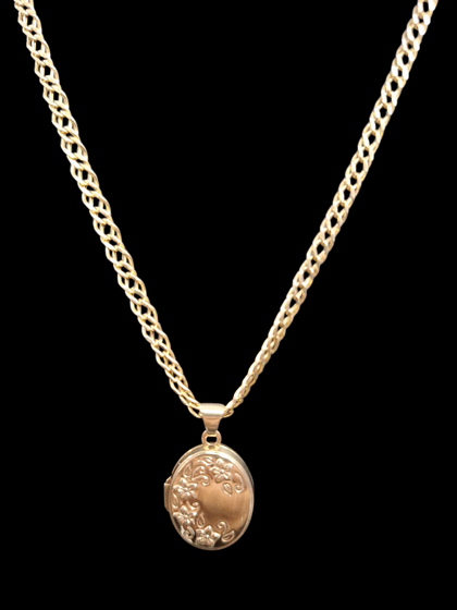 9CT GOLD CHAIN AND LOCKET NOT BOXED