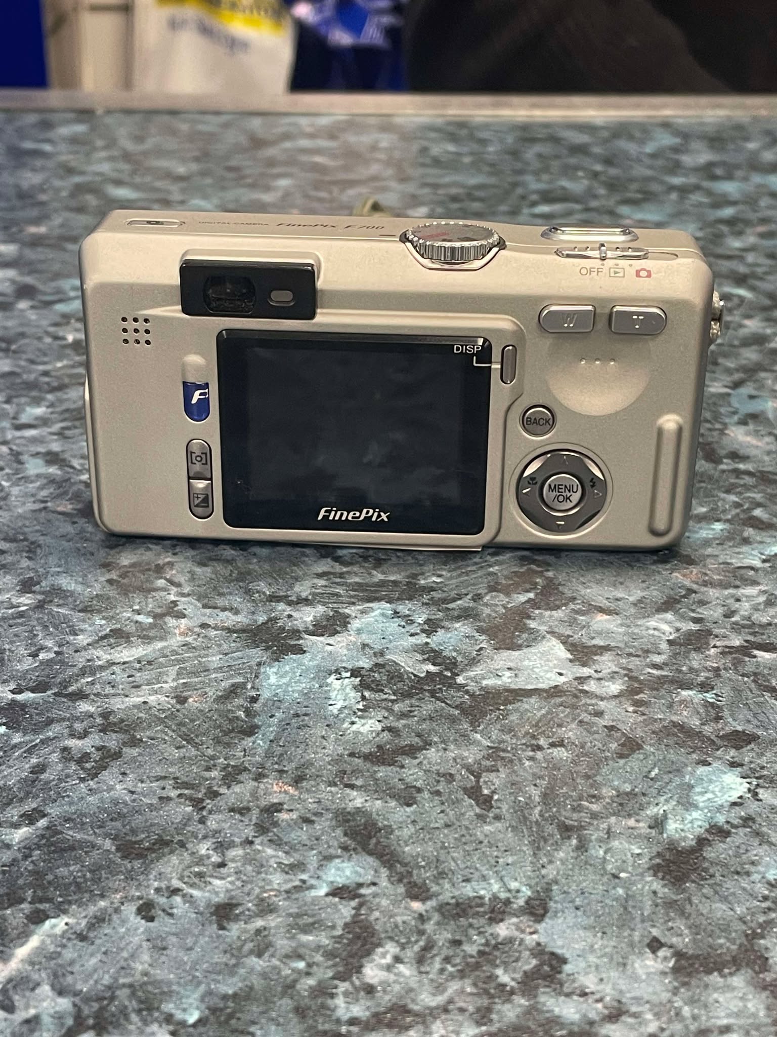FUJI FINEPIX DIGITAL CAMERA