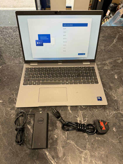 Latitude 5550 Laptop Intel® Ultra 5 135U 15.6