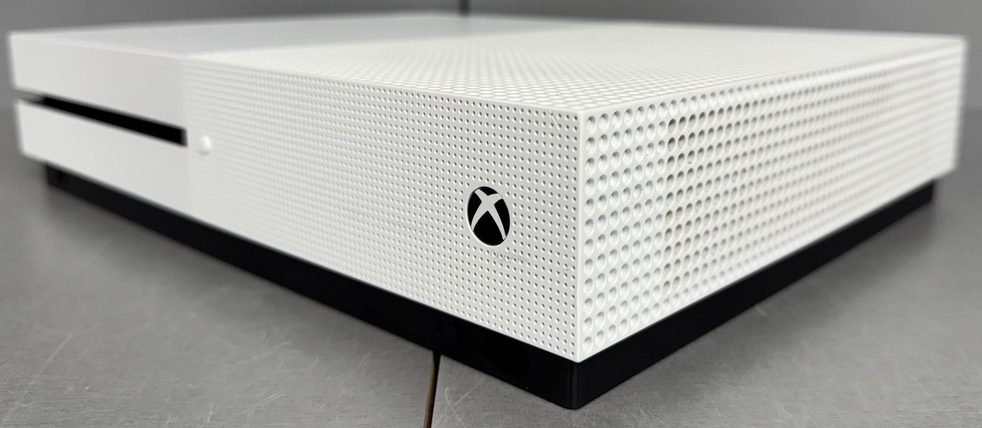 Microsoft Xbox One S 1TB Console Bundle ( + Lego DC Super Villains ) ** Unboxed **
