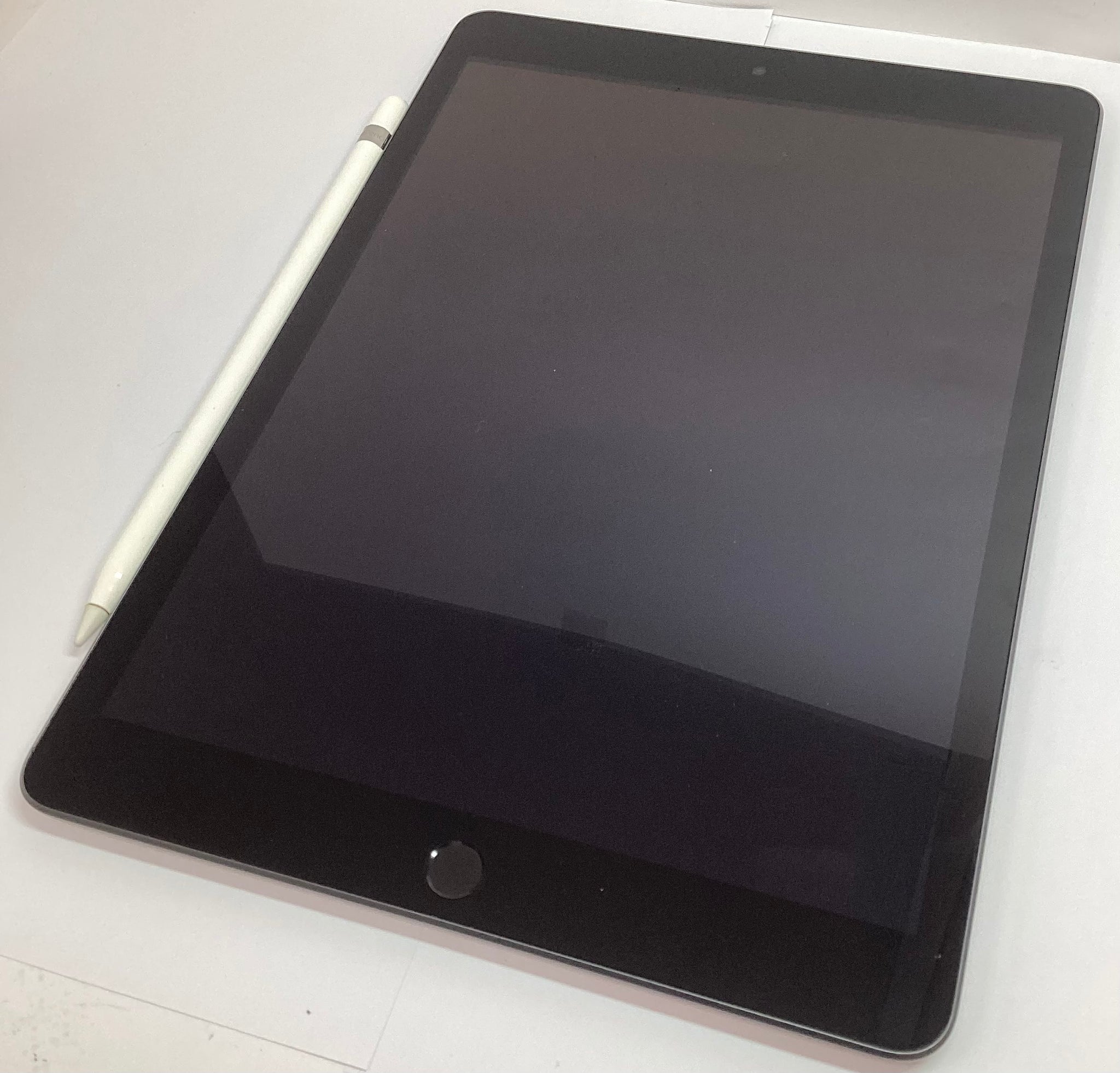 Apple iPad 9th Gen - 64GB Apple Pencil