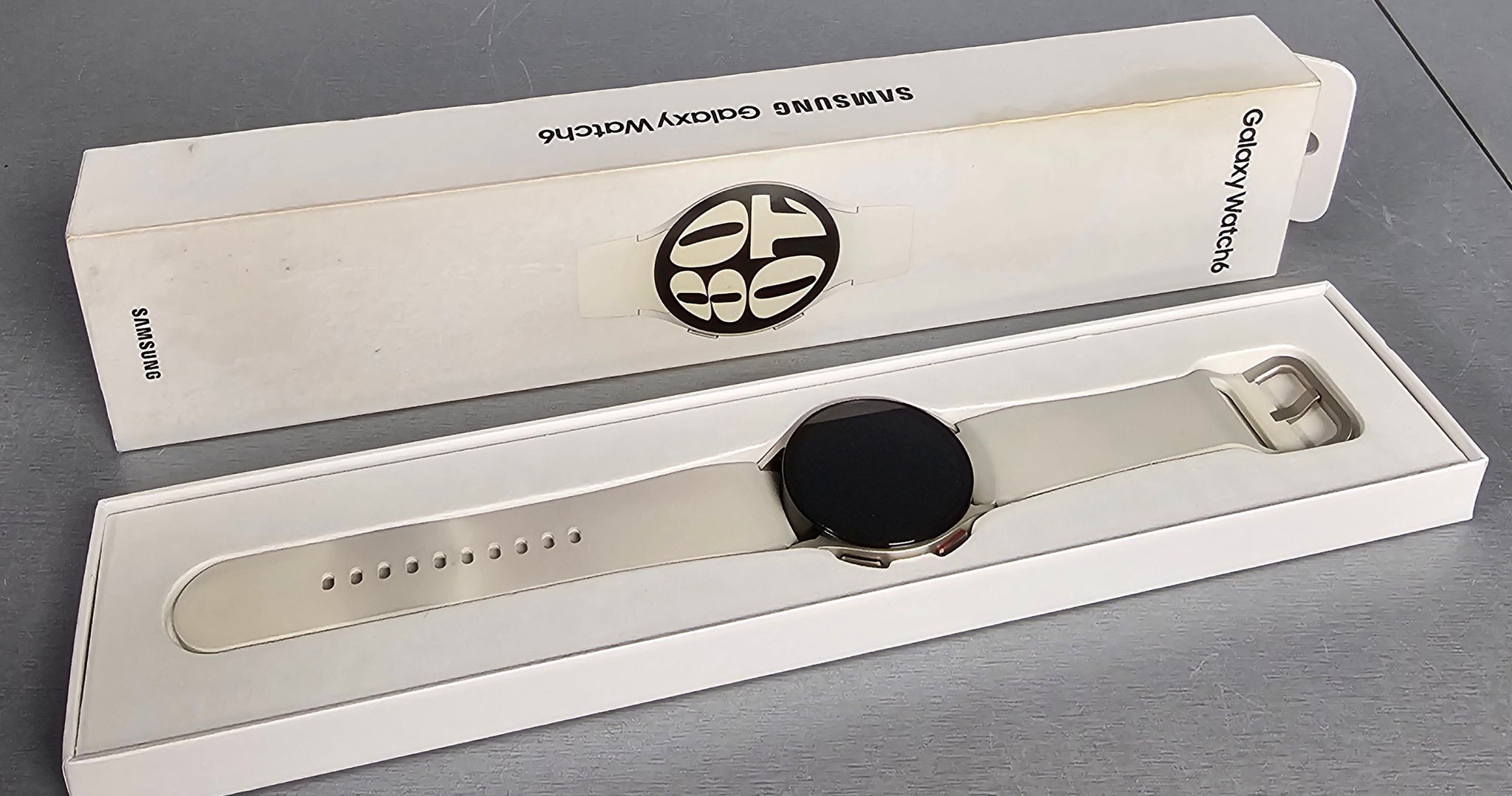 **Sale** Samsung Galaxy Watch6 - 40 mm Gold