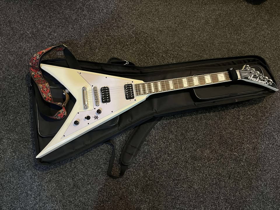 JACKSON KVTMG PRO KING V SNOW WHITE | Cash Generator