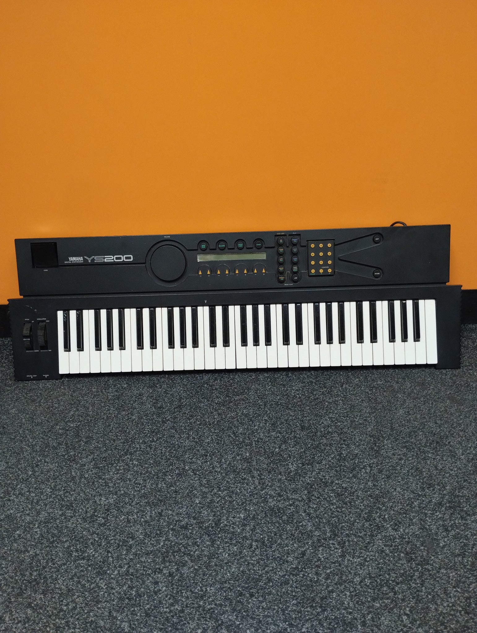 Yamaha Eos Ys200 Synthesizers