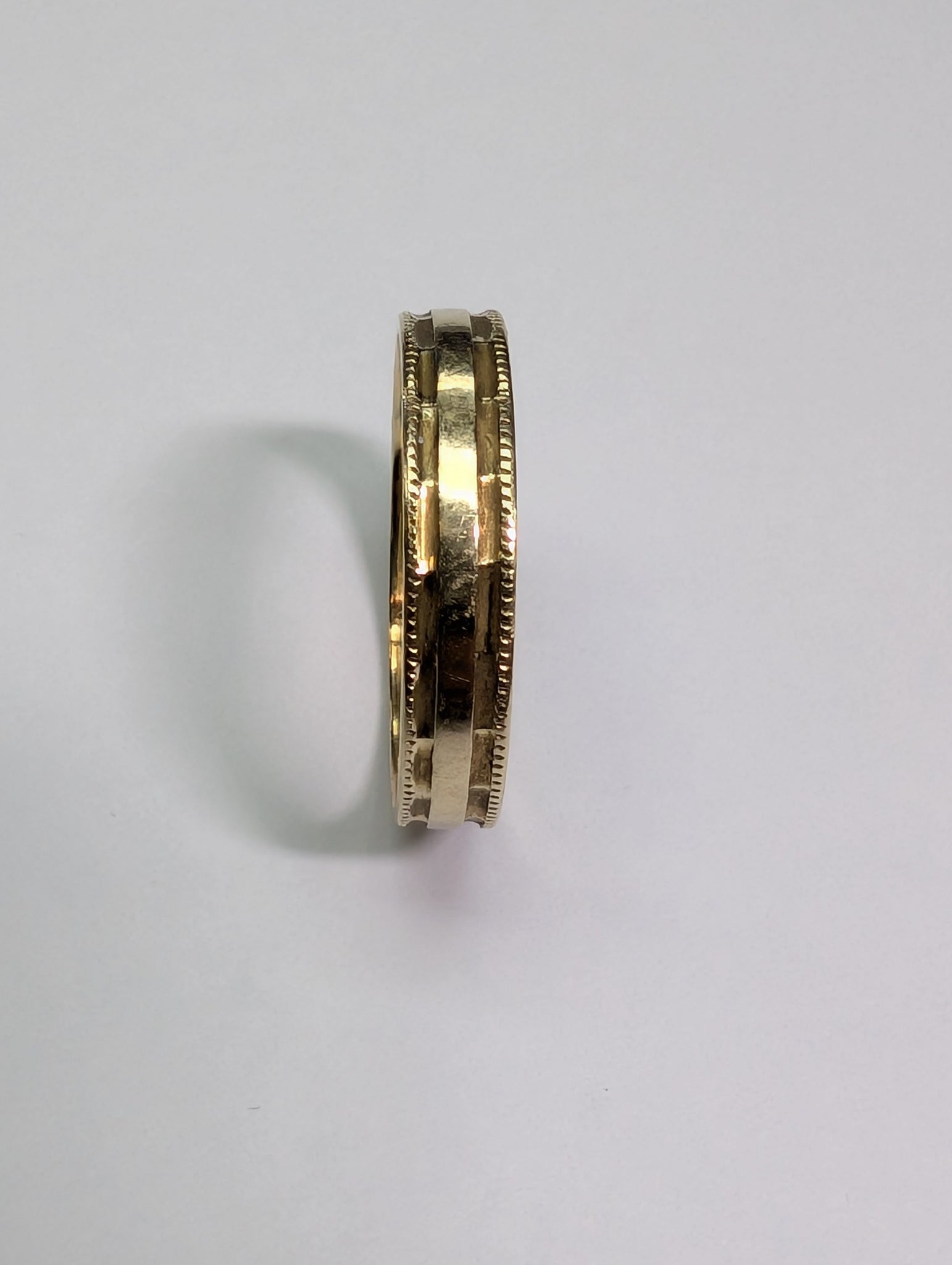 14ct Gold Patterned Wedding Band - Size T